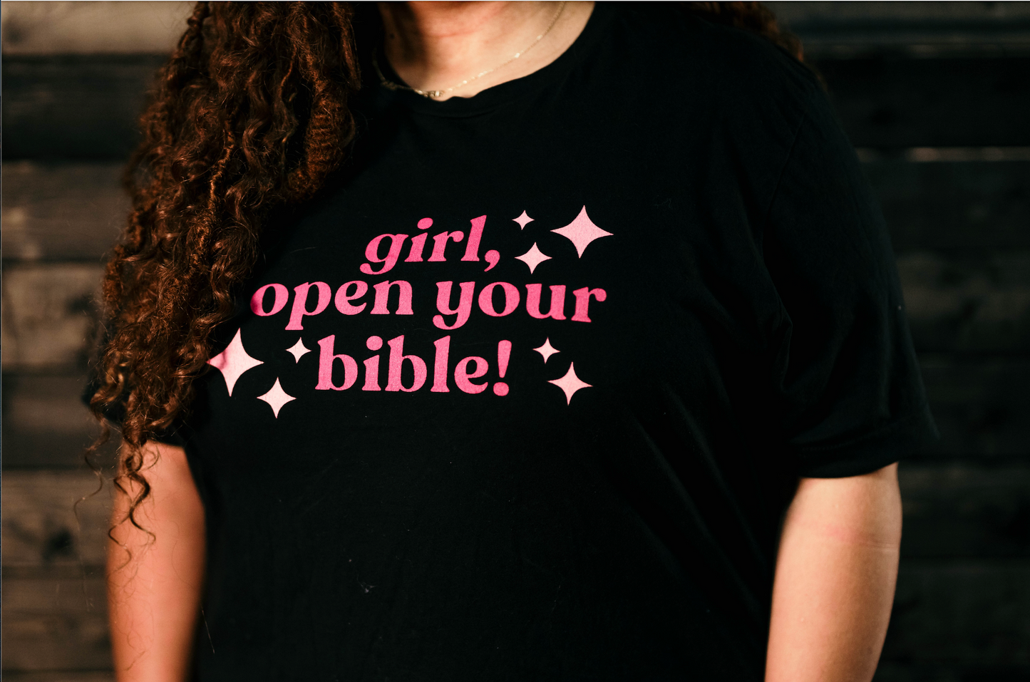girl, tee with stars